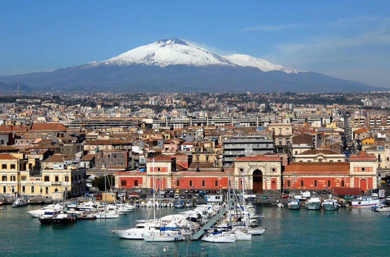 Mansarda In Palazzo D'Epoca Apartman Catania Kültér fotó